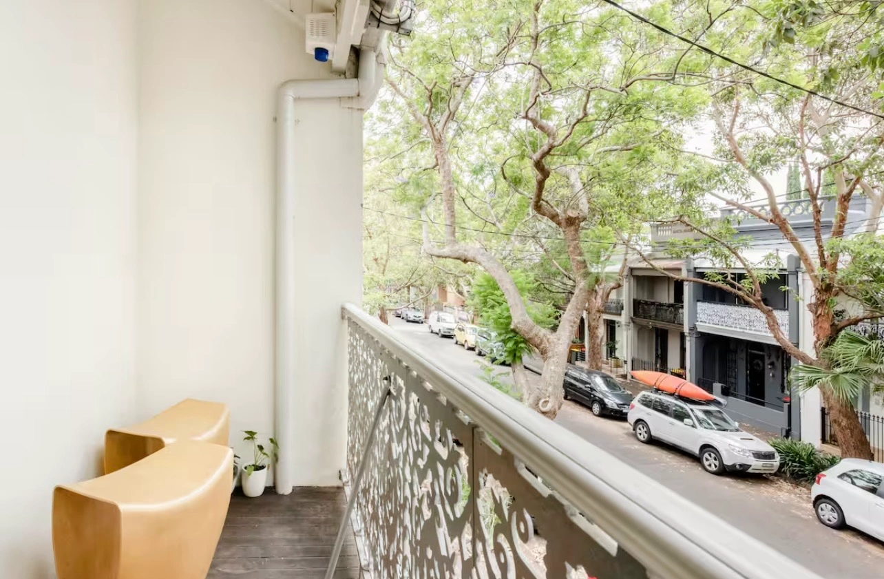 khong-gian-thu-gian-ly-tuong-tai-ban-cong-thiet-ke-nha-pho-co-san-vuon