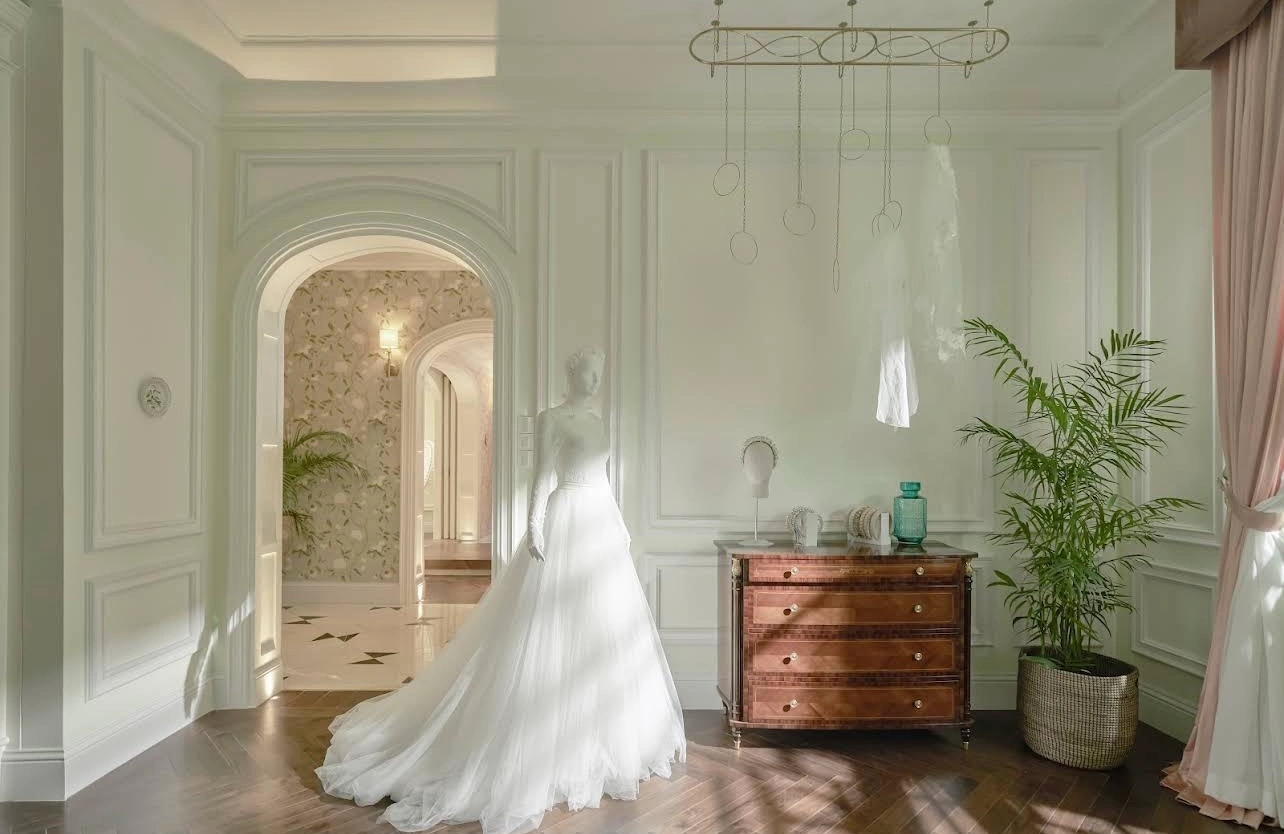 khong-gian-trung-bay-vay-cuoi-thanh-lich