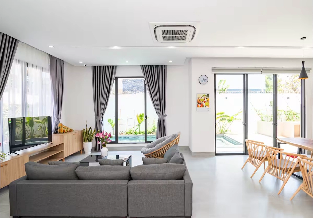 may-lanh-am-tran-Daikin-giup-dieu-hoa-khong-khi-khong-gian