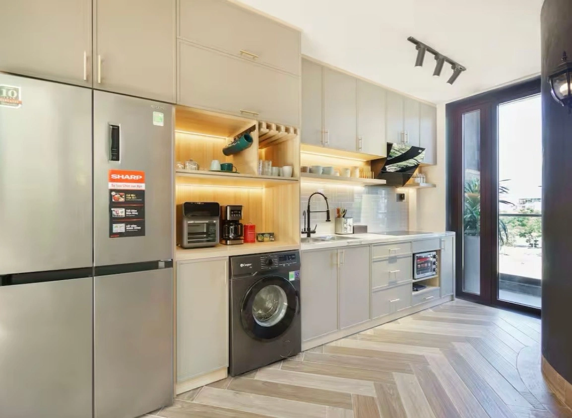 nha-bep-duoc-thiet-ke-thong-minh-gon-gang-va-ngan-nap