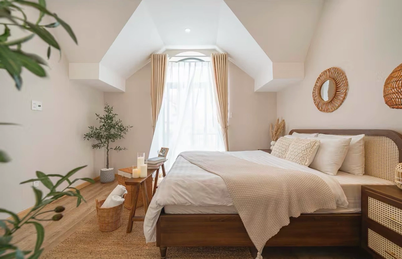 phong-ngu-rong-rai-duoc-trang-bi-don-gian-nhung-tinh-te